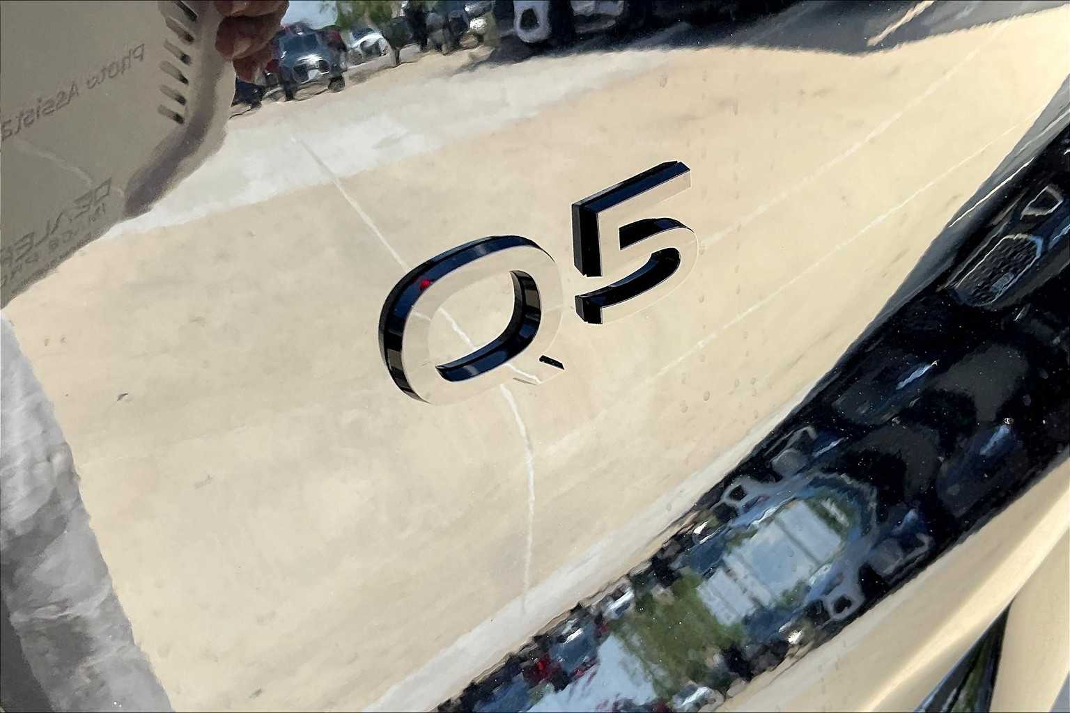 2025 Audi Q5 Prestige Image 16 of 19