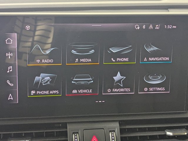 Vehicle image 17 of 21