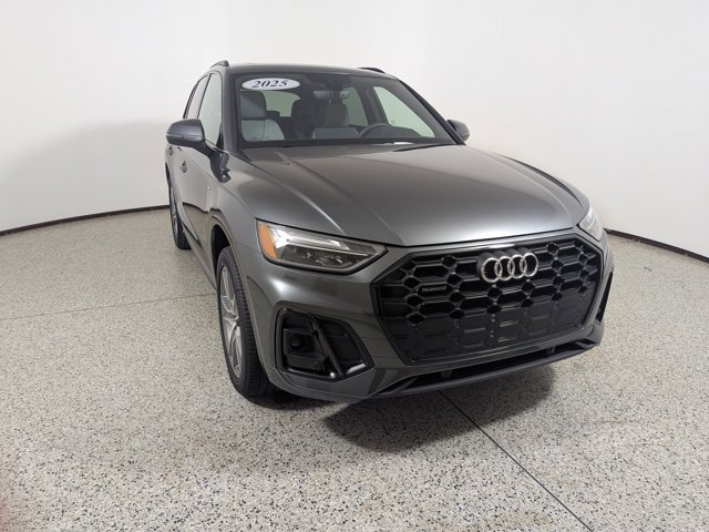 Vehicle image 4 of 21