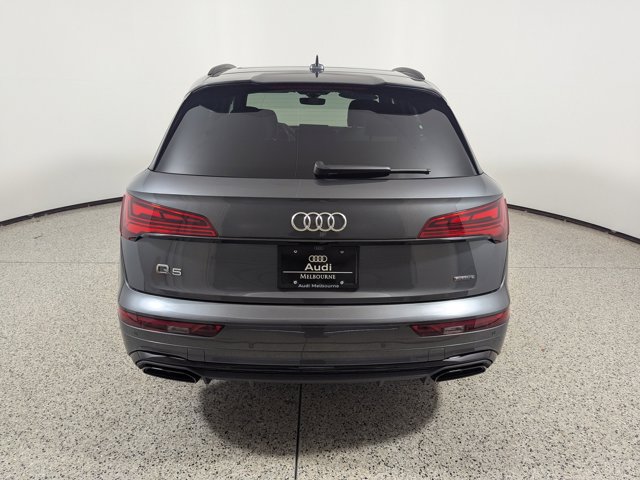 Vehicle image 7 of 21