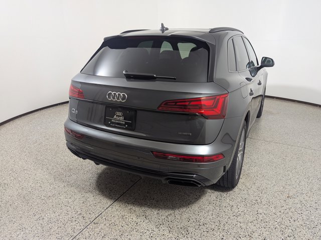 Vehicle image 6 of 21