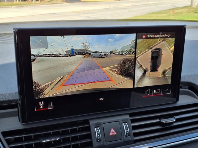 Vehicle image 17 of 24