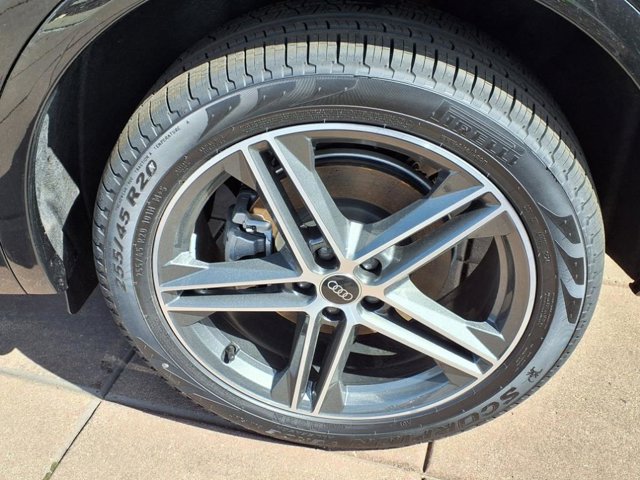 Vehicle image 12 of 24