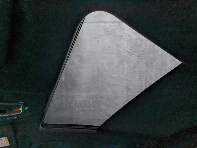 Vehicle image 15 of 19