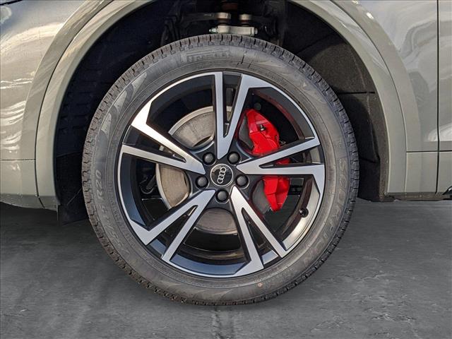 Vehicle image 10 of 19