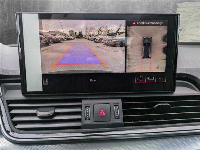 Vehicle image 14 of 19