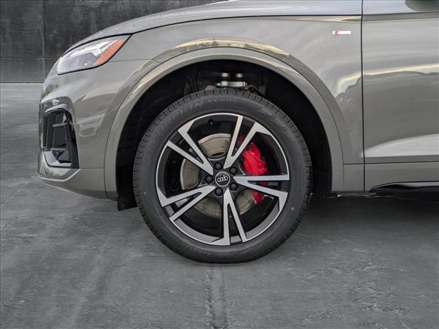 Vehicle image 10 of 19