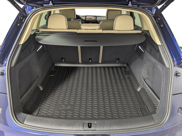 Vehicle image 19 of 21