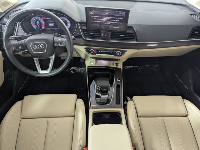 Vehicle image 11 of 21