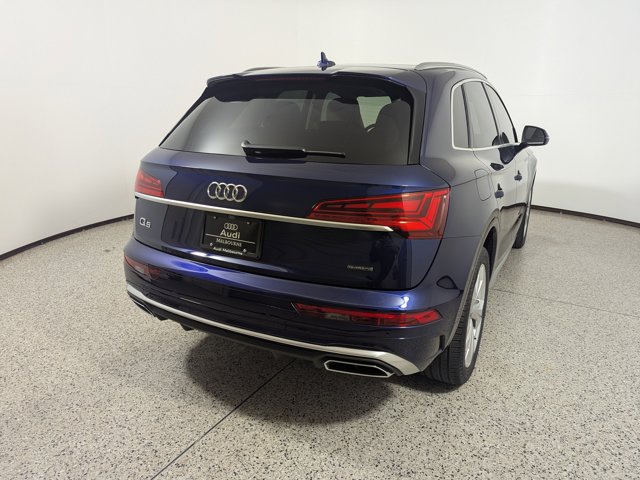 Vehicle image 6 of 21