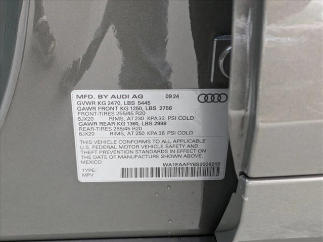Vehicle image 19 of 19