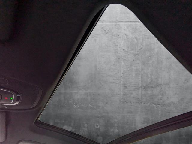 Vehicle image 15 of 19