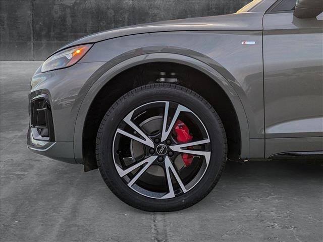 Vehicle image 10 of 19