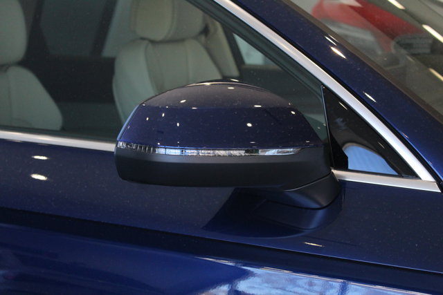 Vehicle image 11 of 32
