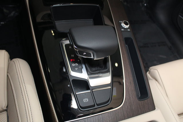 Vehicle image 15 of 32