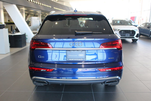 Vehicle image 8 of 32