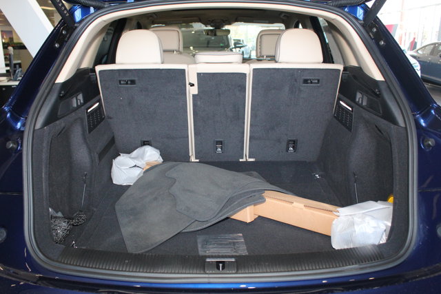 Vehicle image 9 of 32