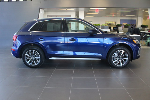 Vehicle image 6 of 32