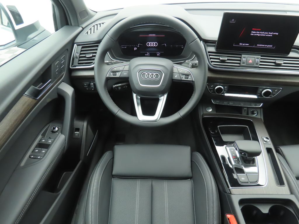 Vehicle image 11 of 33