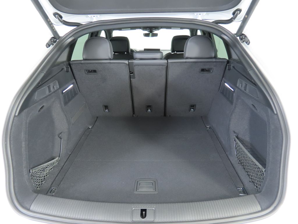 Vehicle image 29 of 33