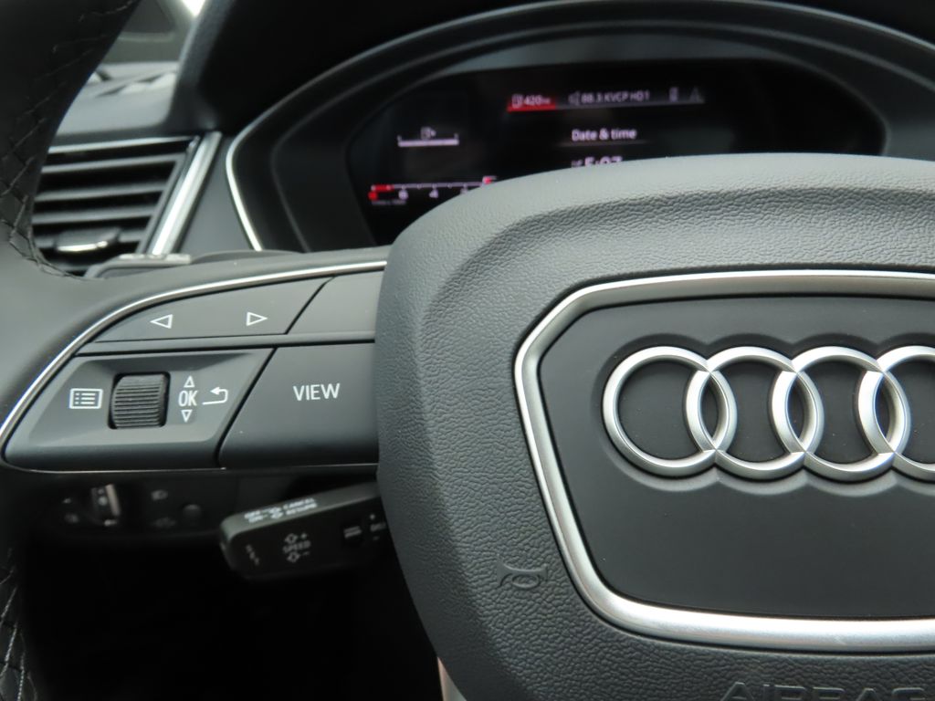 Vehicle image 12 of 33