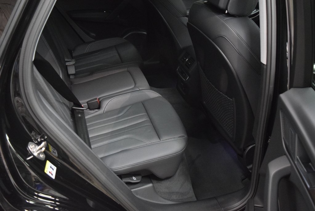 Vehicle image 6 of 15
