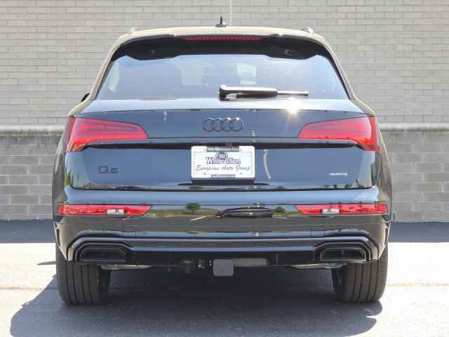 Vehicle image 7 of 42