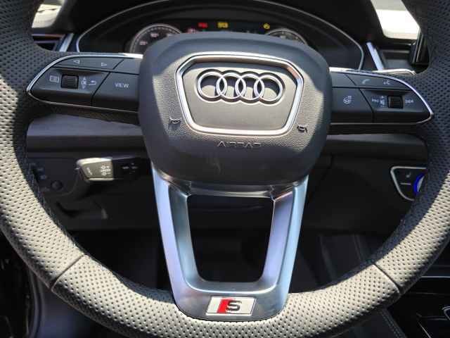 Vehicle image 20 of 42