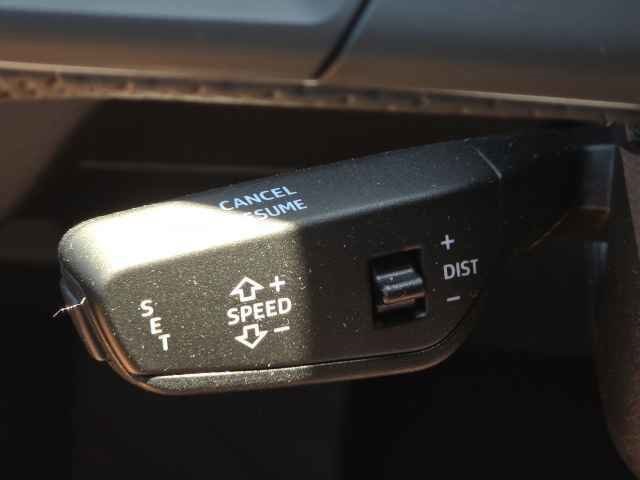 Vehicle image 31 of 42