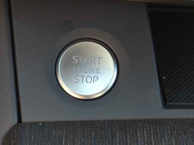 Vehicle image 40 of 42