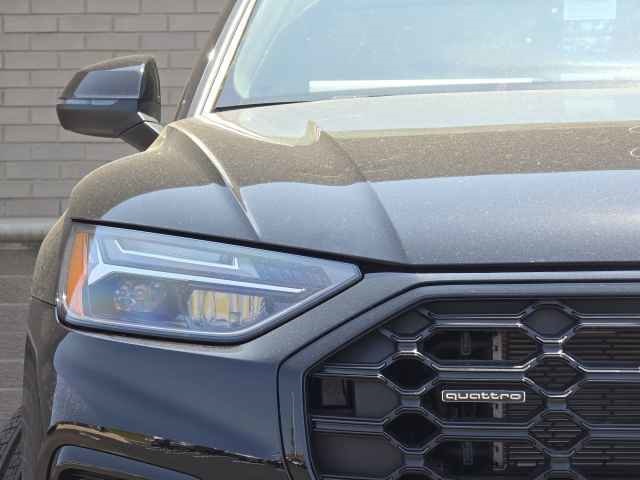 Vehicle image 36 of 42