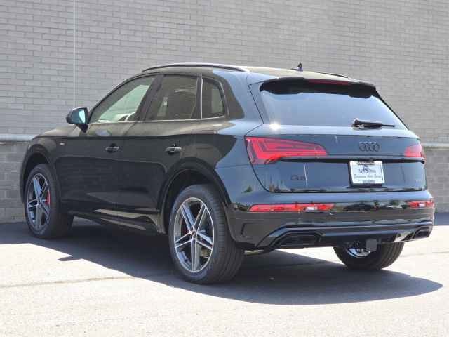 Vehicle image 8 of 42