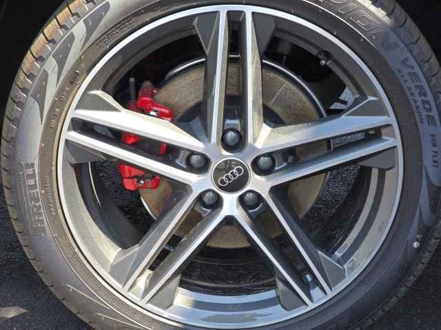 Vehicle image 10 of 42