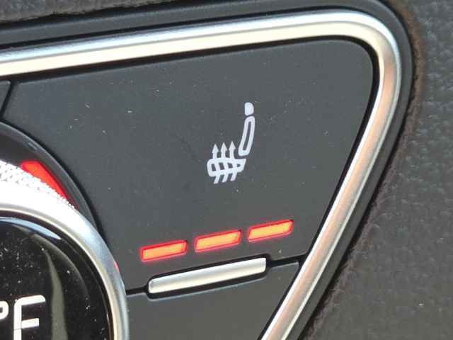 Vehicle image 27 of 42