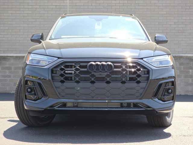 Vehicle image 3 of 42