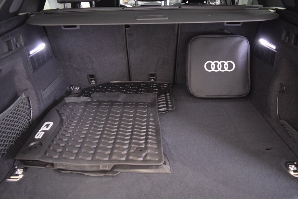 Vehicle image 10 of 14