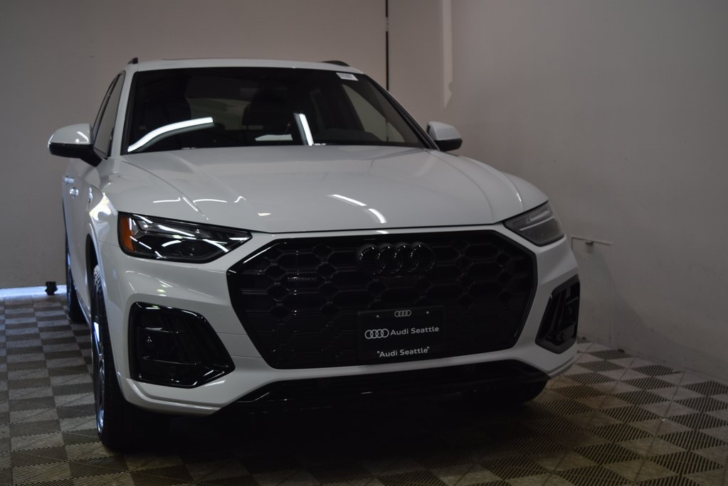 Vehicle image 1 of 14