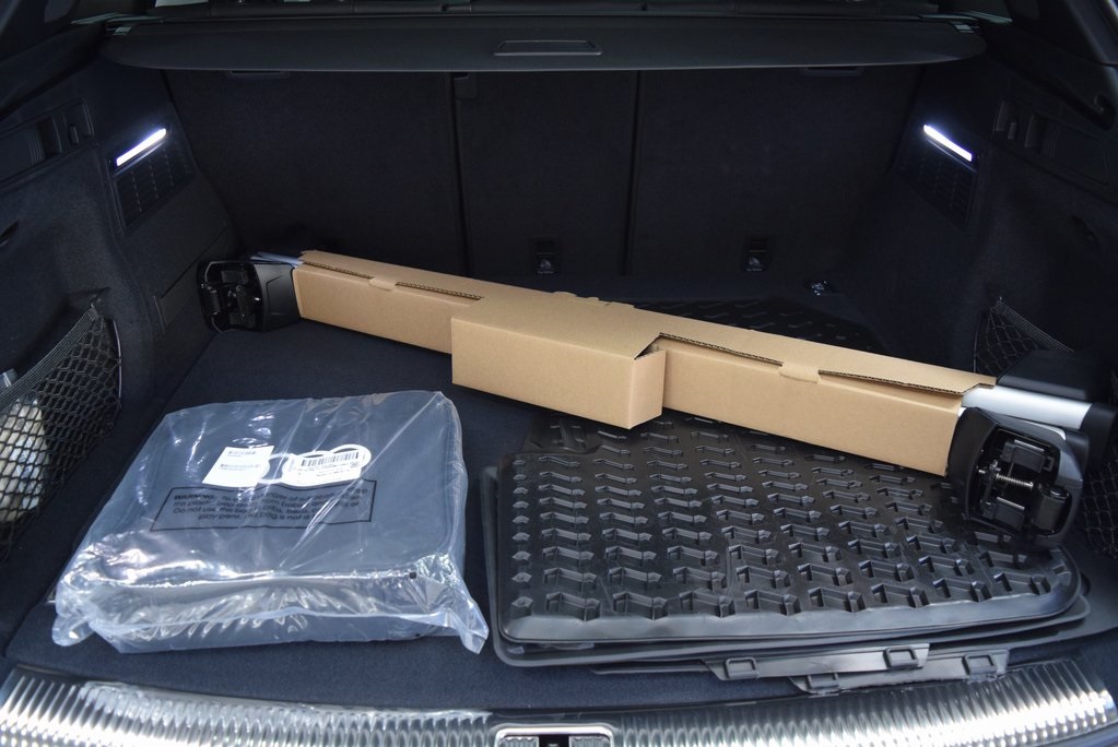 Vehicle image 9 of 14