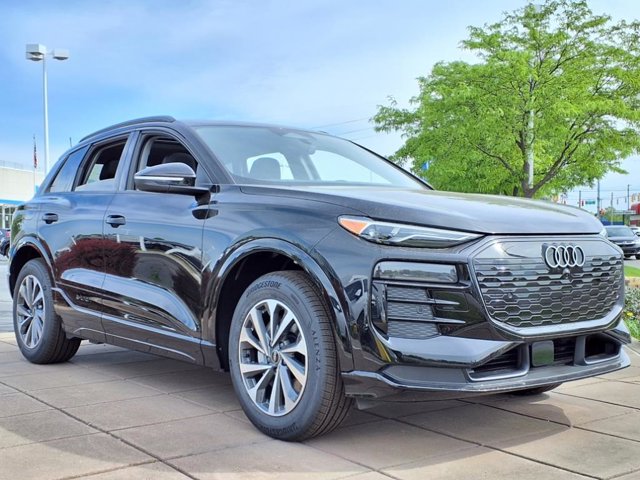 Vehicle image 3 of 24