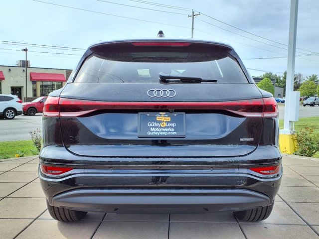 Vehicle image 5 of 24