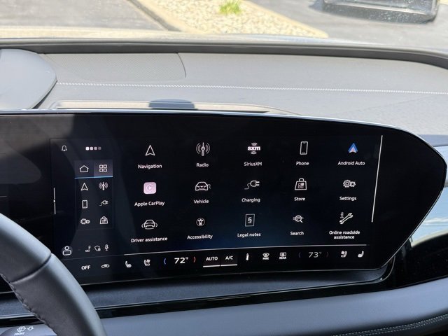 Vehicle image 23 of 33