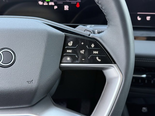 Vehicle image 22 of 33