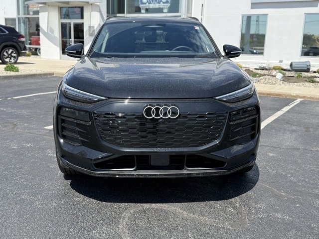 Vehicle image 4 of 33
