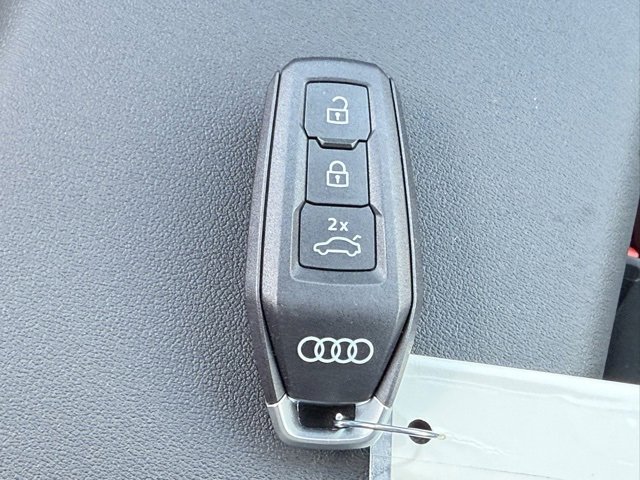 Vehicle image 33 of 33