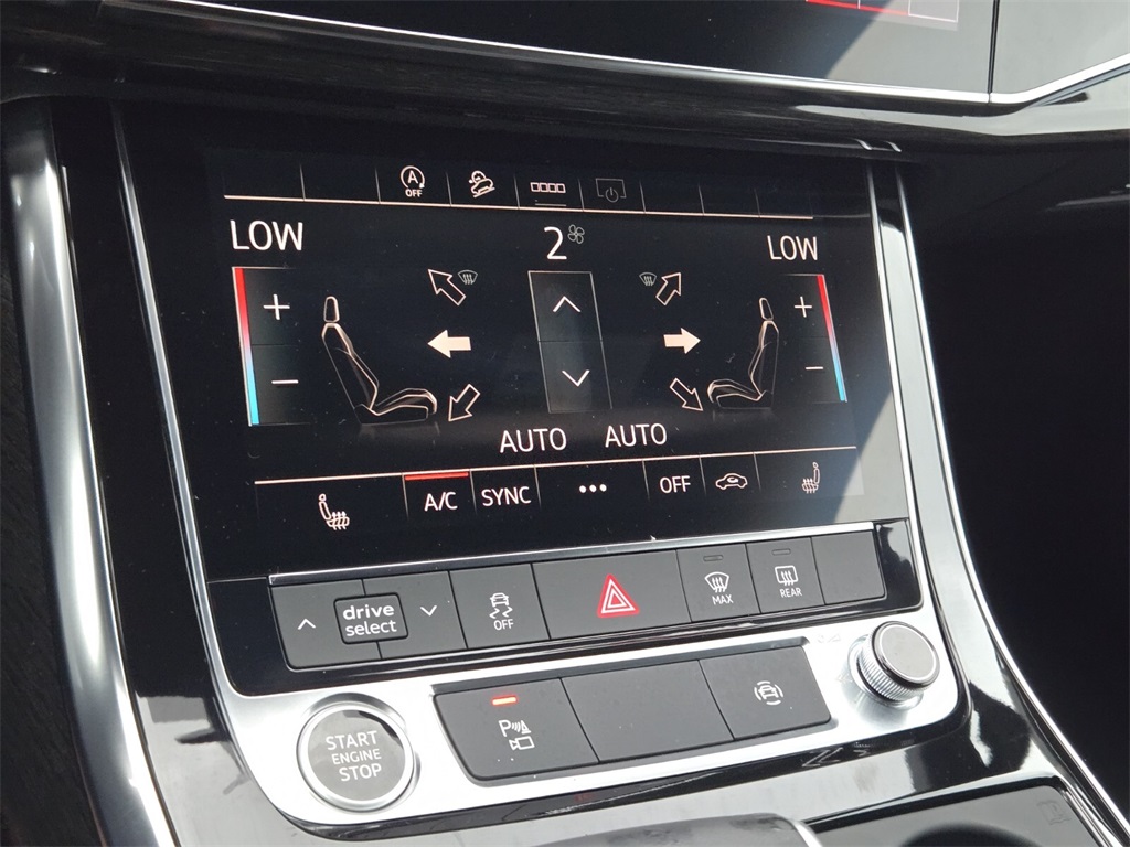 Vehicle image 18 of 24