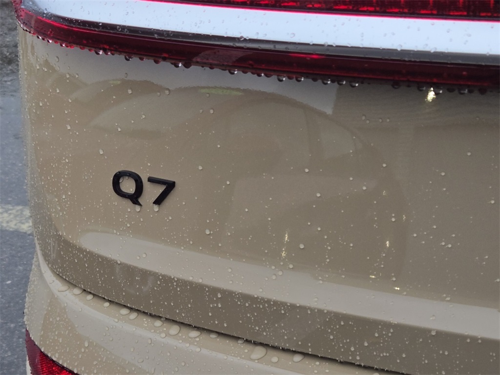 Vehicle image 12 of 24
