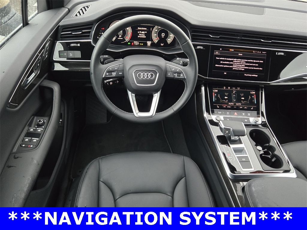 Vehicle image 11 of 24