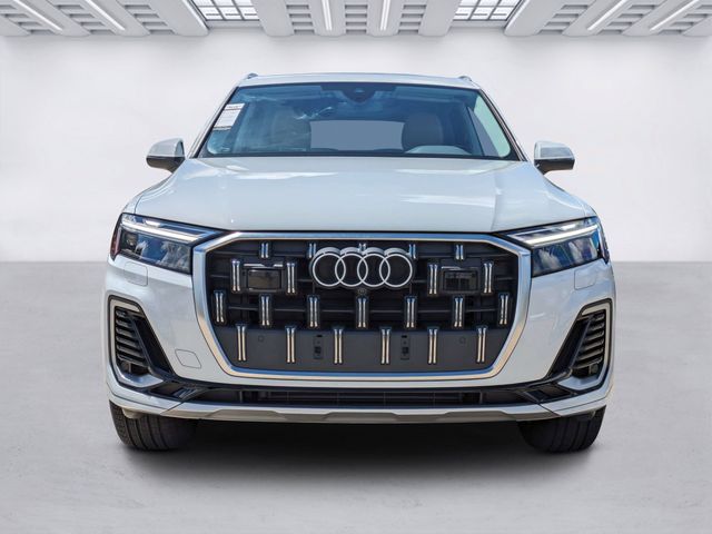 2025 Audi Q7 Premium Image 2 of 31