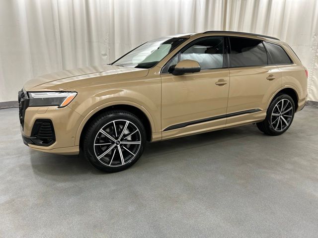 2025 Audi Q7 Premium Plus Image 1 of 37