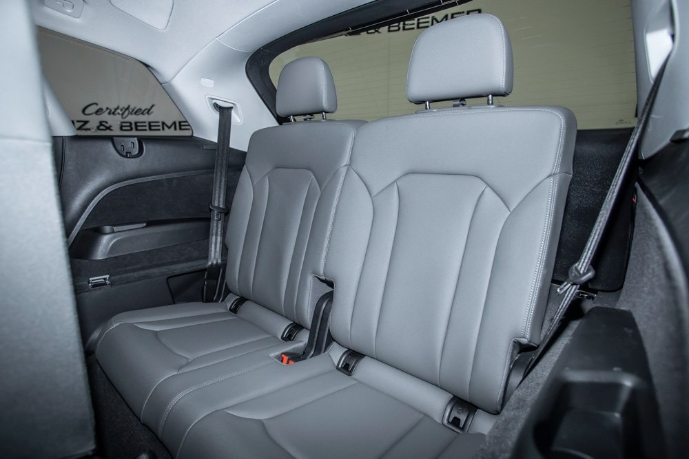 Vehicle image 18 of 53